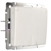 WL13-SKGSC-01-IP44 / Розетка влагозащ. с зазем. с защит. крышкой и шторками (перламутровый рифленый)